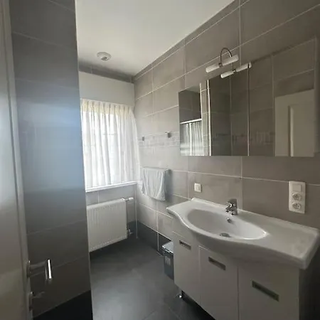 Holiday home The 11 Pour Ou Travail Comines-Warneton