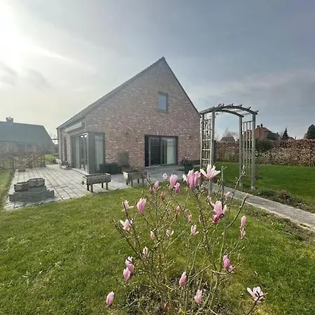 Holiday home The 11 Pour Ou Travail